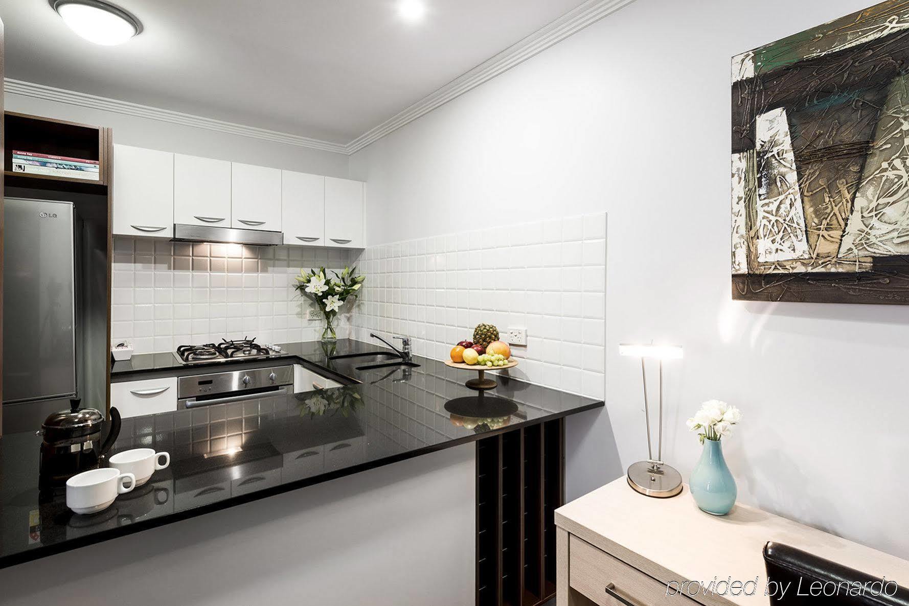 Oaks Brisbane Lexicon Suites Экстерьер фото