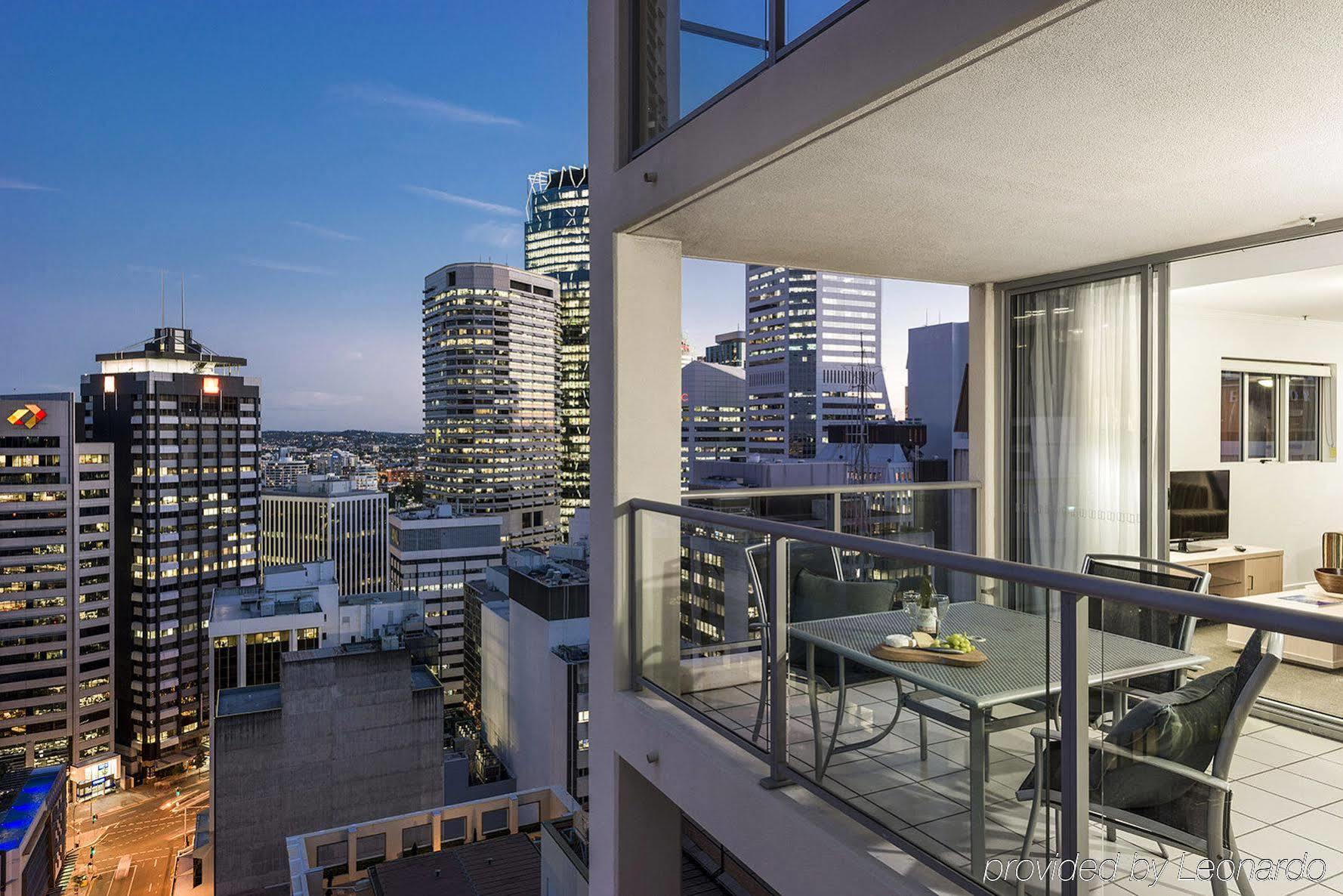 Oaks Brisbane Lexicon Suites Экстерьер фото
