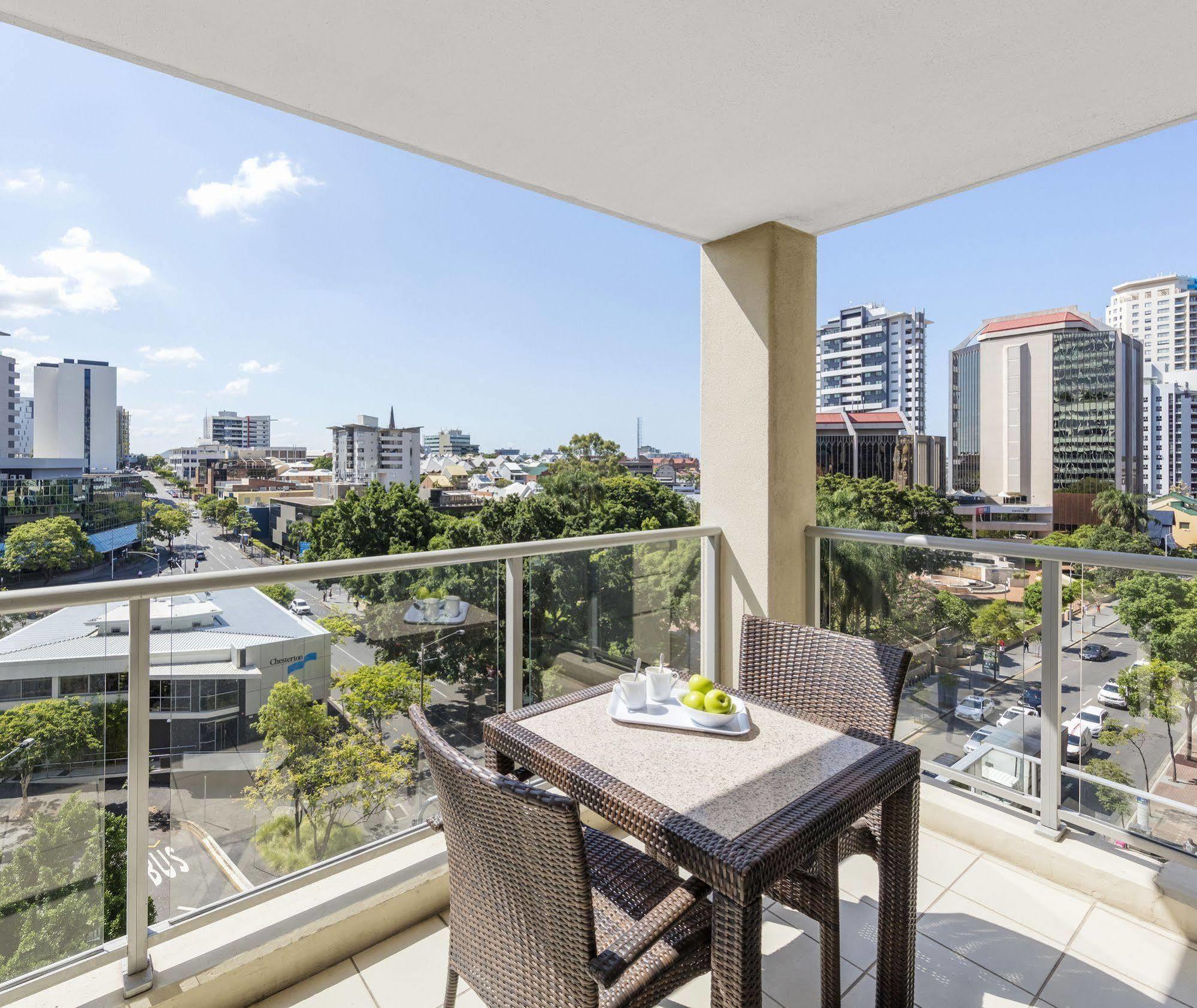 Oaks Brisbane Lexicon Suites Экстерьер фото